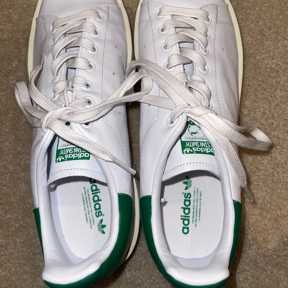 Adidas Sneakers